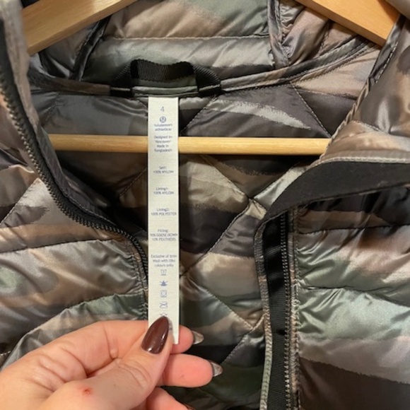 LULULEMON CAMO PUFFER JACKET - Picture 3 of 3